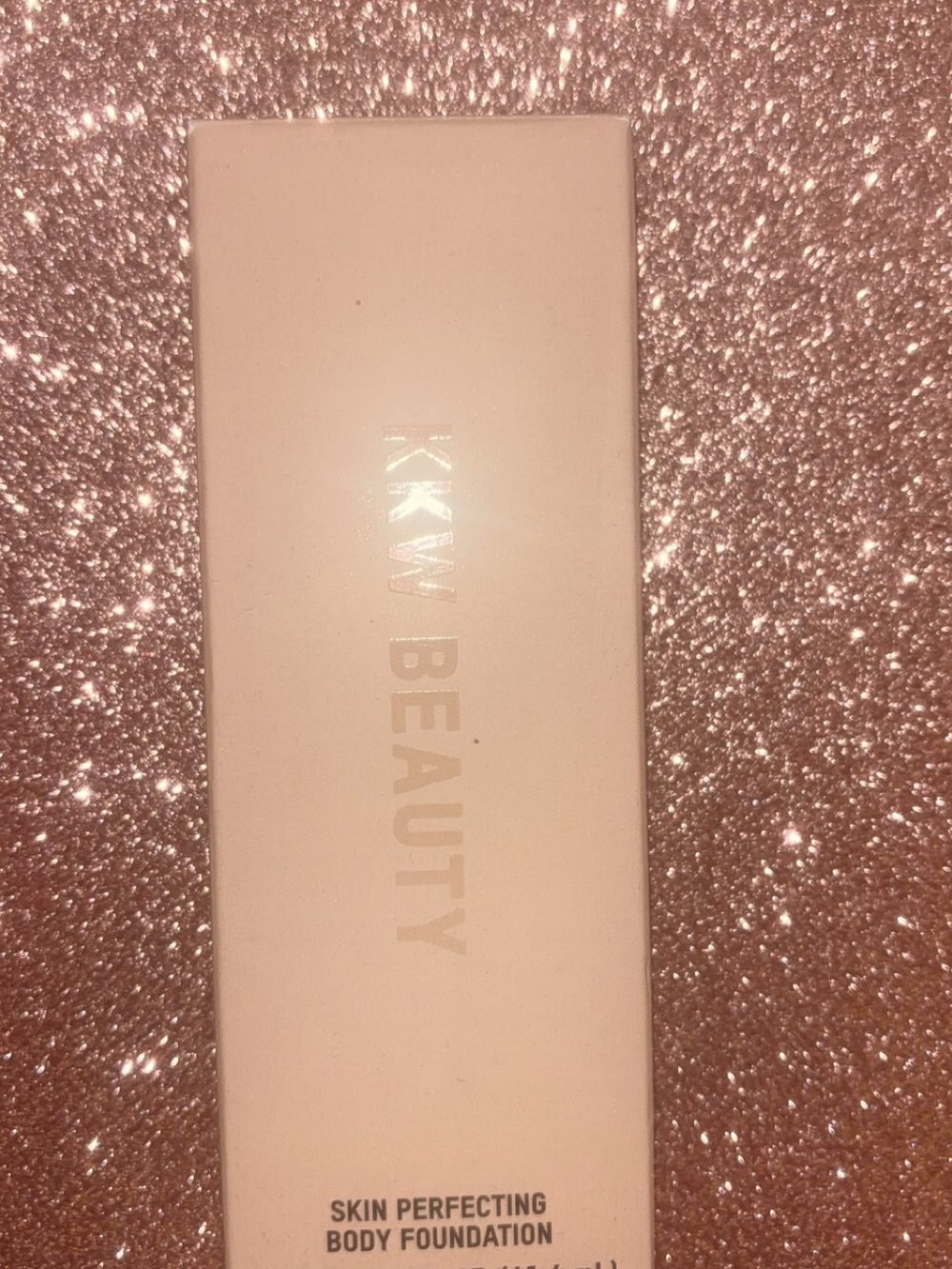 KKW Beauty Skin Perfecting Body Foundation - light